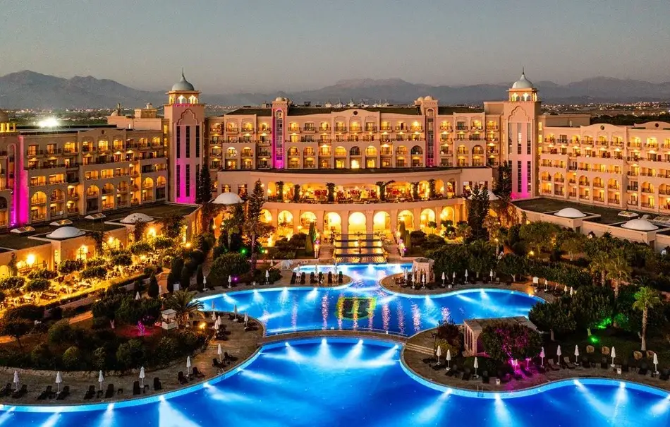 Новый год в Турции: праздничная атмосфера и зимний отдых в Spice Hotel & SPA 5*