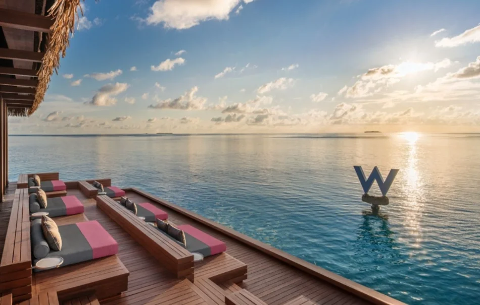 Барная алхимия на Мальдивах на курорте W Maldives 5*
