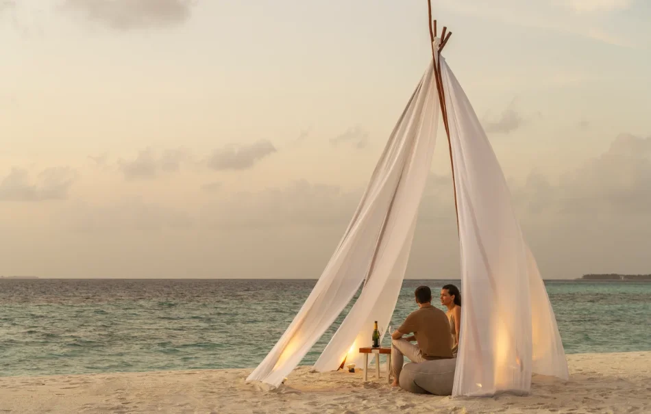 Бирюзовая лагуна, домашний риф и скидка 35% в Constance Moofushi Maldives