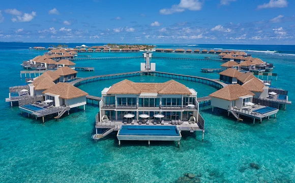 Radisson Blu Resort Maldives 5* зовет: скидки до 60%, бесплатное размещение детей и приятные бонусы